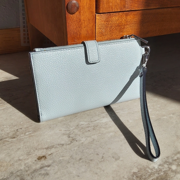 Michael Kors Adele Double Zip Wristlet NWOT - Picture 2 of 11